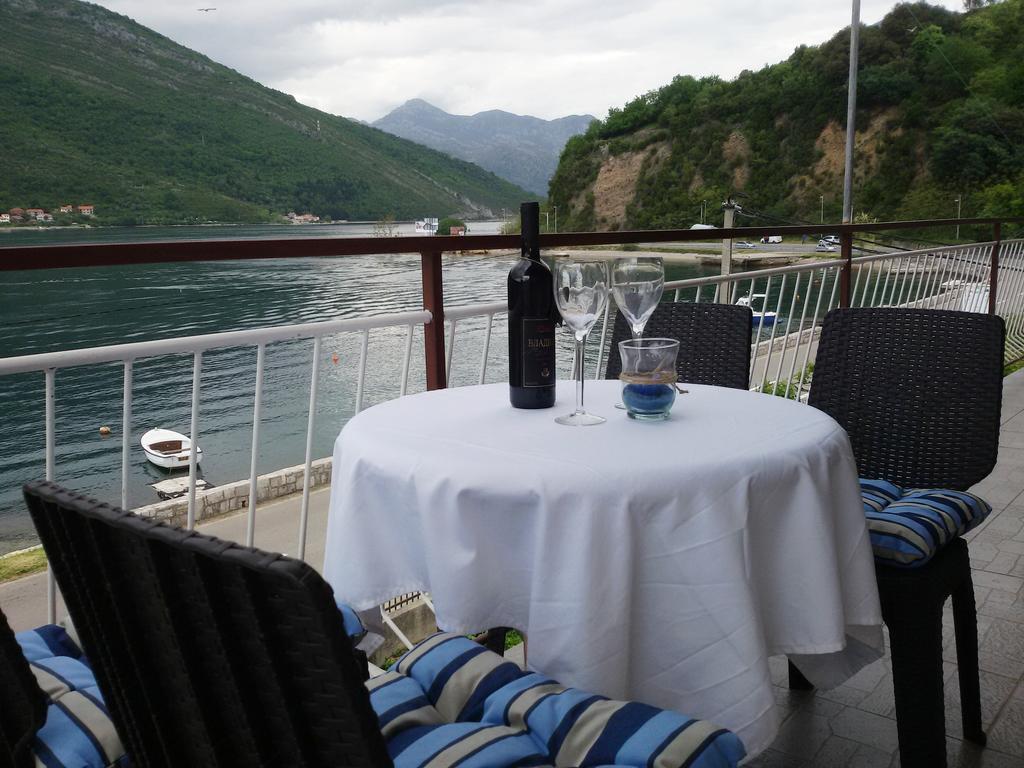 Apartmani Ivana Tivat Bagian luar foto
