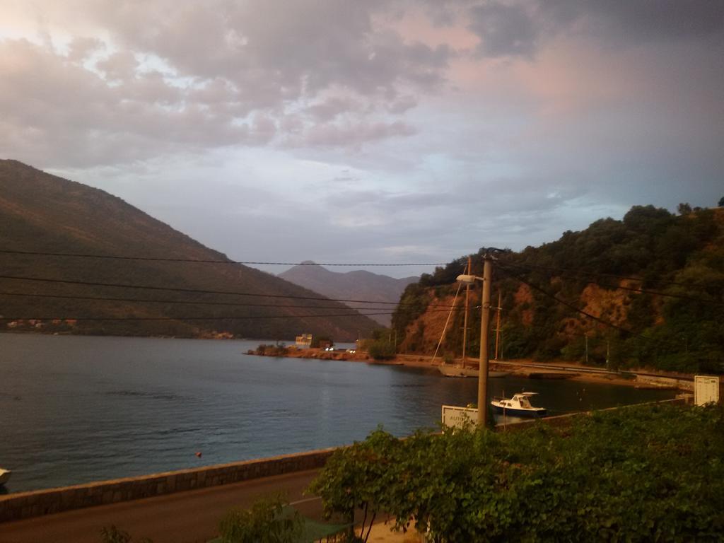 Apartmani Ivana Tivat Bagian luar foto